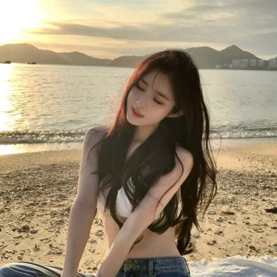 色肉毒蝎女